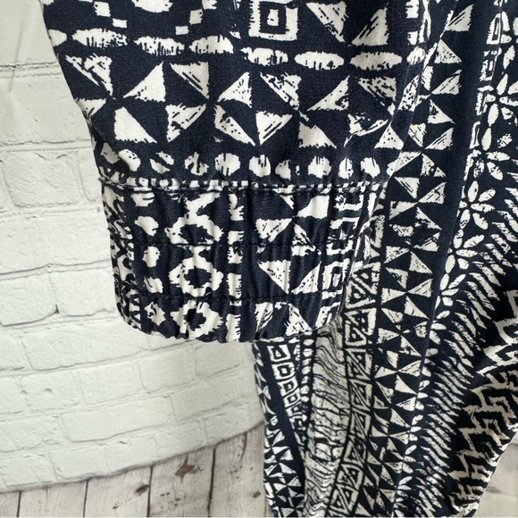 Ann Taylor LOFT size 4 Blue White Ikat Print Cotton Joggers With Pockets - Picture 7 of 8